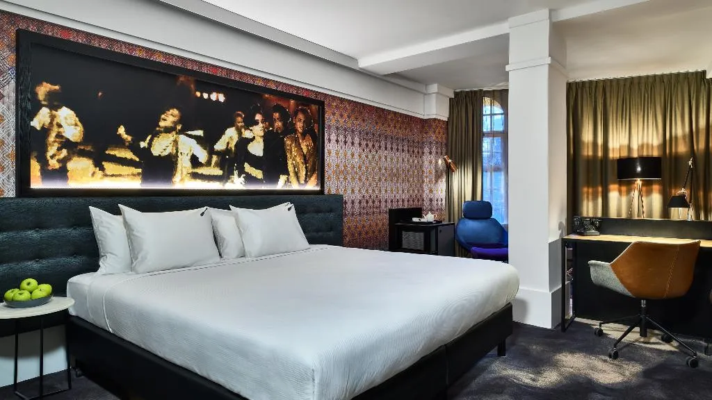 DOUBLE DELUXE Room, Clayton Hotel Amsterdam American, Amsterdam