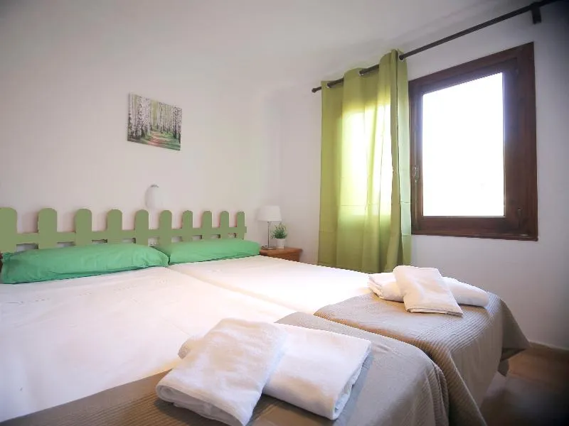 APARTMENT CAPACITY 5 TWO BEDROOMS Room, Binibeca Mar, Menorca