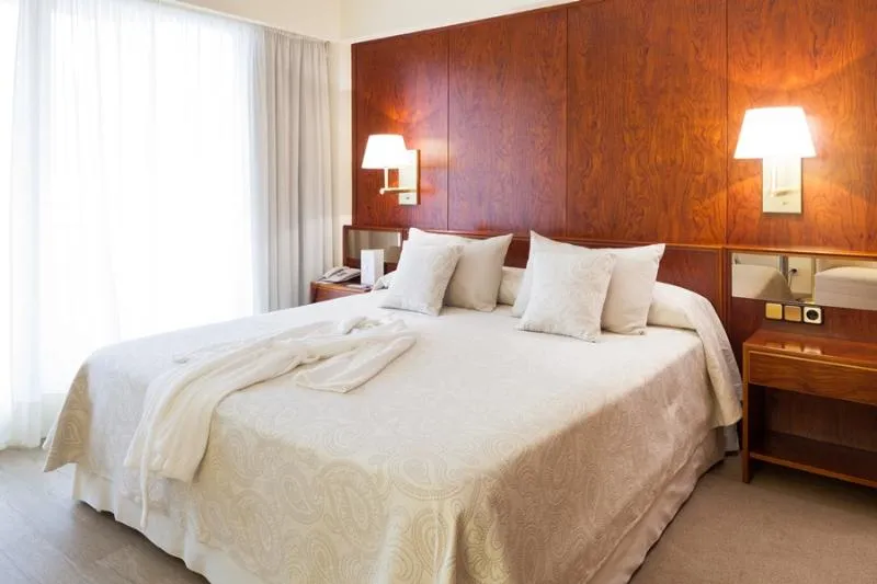 Double or Twin CAPACITY 3 Room, Royal Plaza, Ibiza