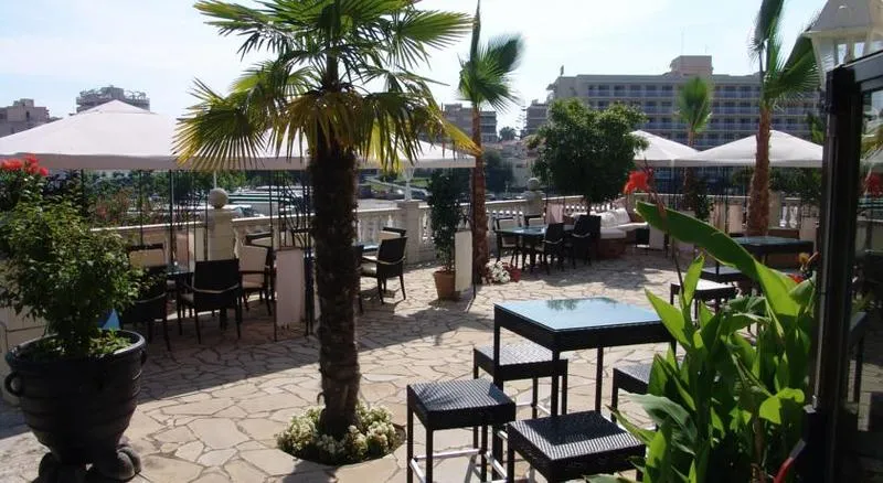 Terrace, Bonsol Lloret, Costa Brava