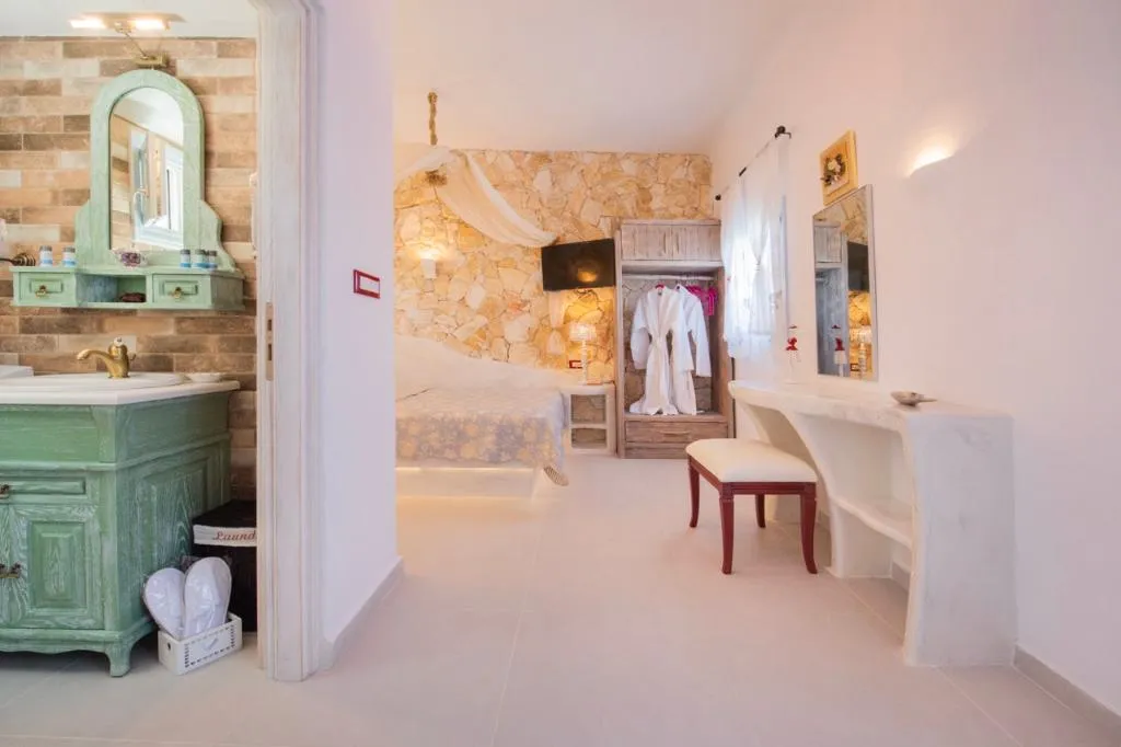 VILLA LUXURY Room, Starlight Luxury Seaside Villa & Suites, Santorini