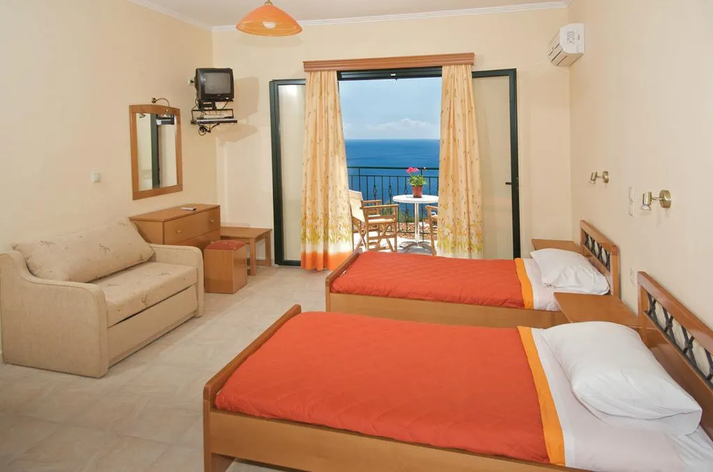 STUDIO CAPACITY 3 Room, Fotini Apartments, Kefallinia