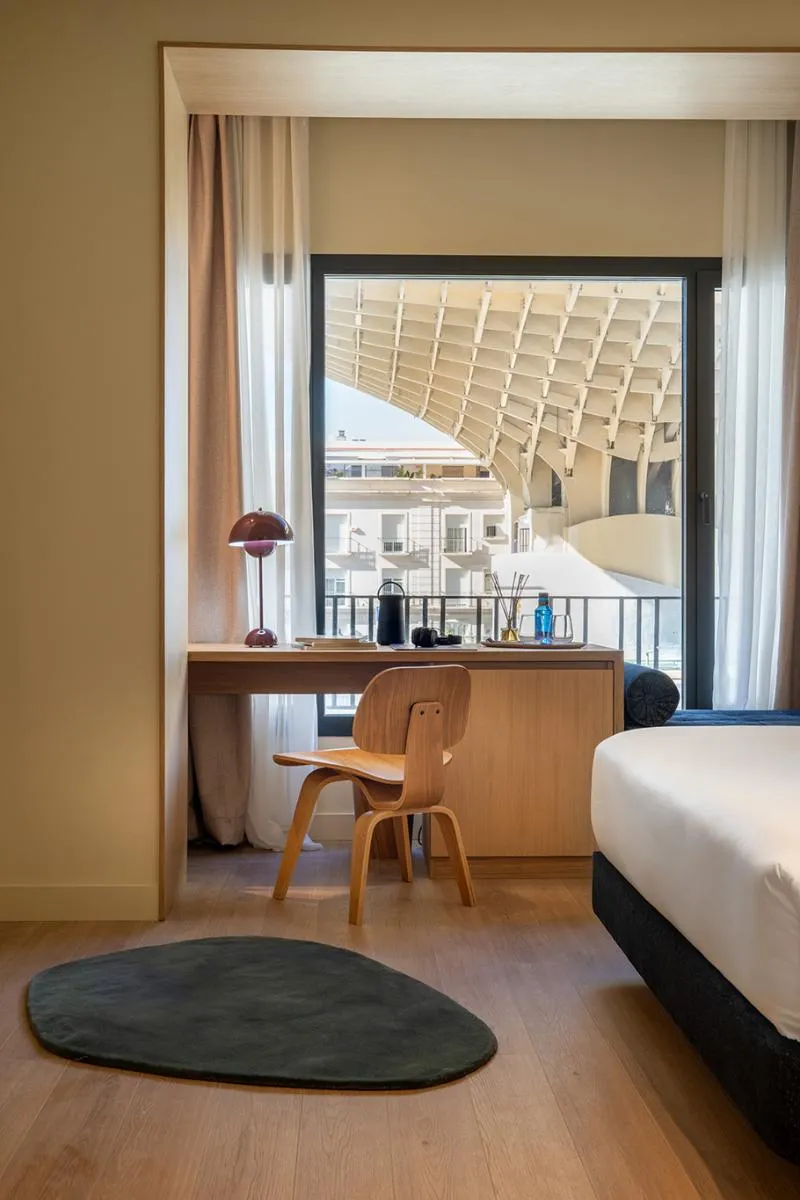 DOUBLE DELUXE WITH BALCONY Room, Ocean Drive Sevilla, Seville
