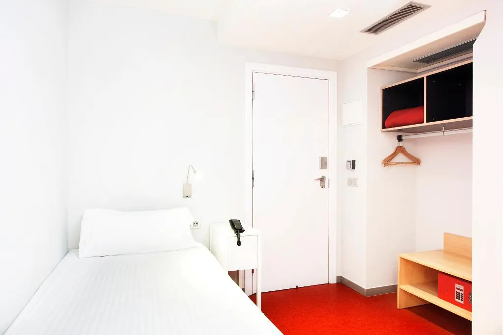 SINGLE STANDARD Room, Ciutat Vella, Barcelona
