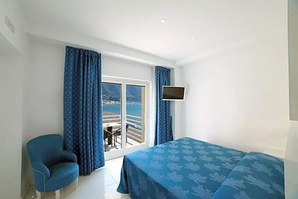 JUNIOR SUITE DELUXE WITH JACUZZI Room, Hotel Miramare Stabia, Naples