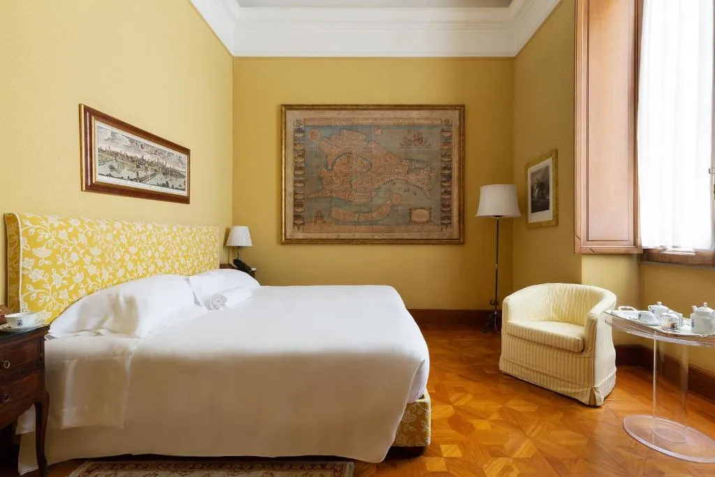 Room HONEYMOON Room, Villa Spalletti Trivelli, Rome