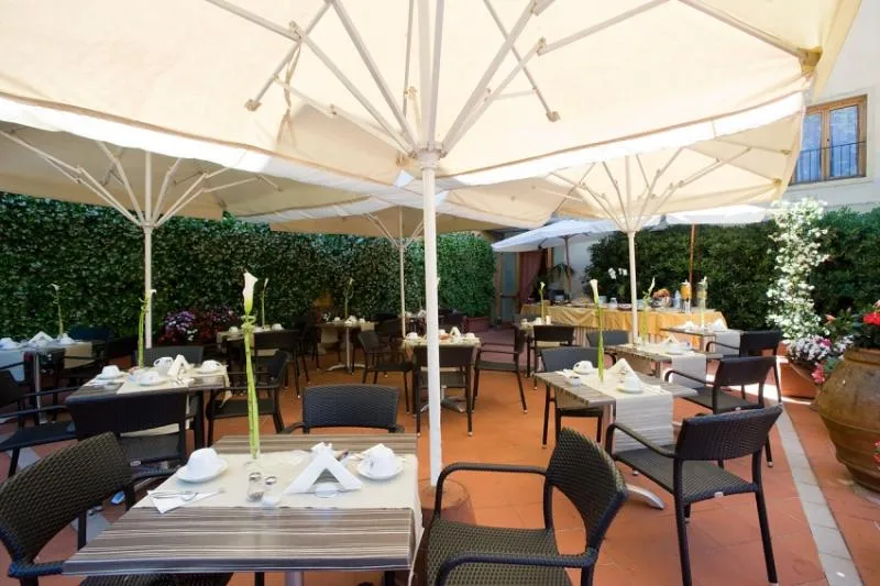 Terrace, Silla, Florence