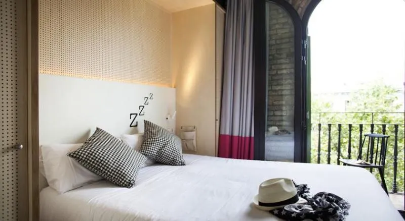 DOUBLE STANDARD Room, Toc Hostel Barcelona, Barcelona