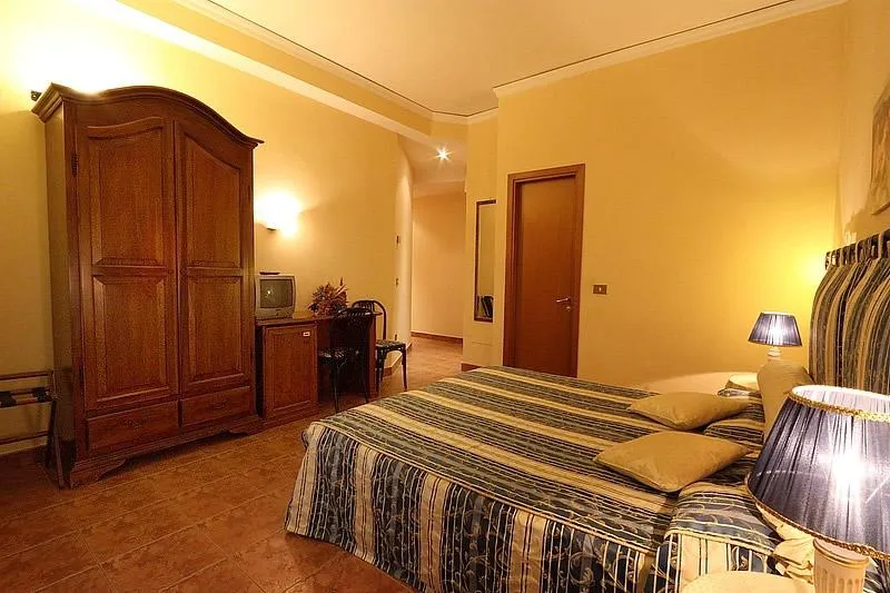 SINGLE STANDARD Room, Alinari, Florence
