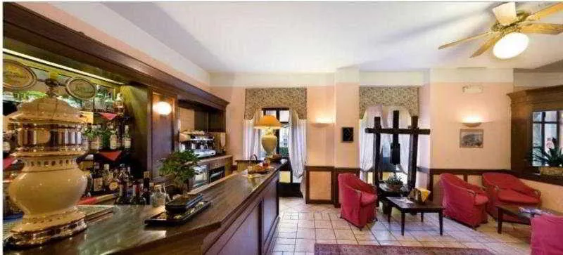 Bar, Albergo Centrale, Milan