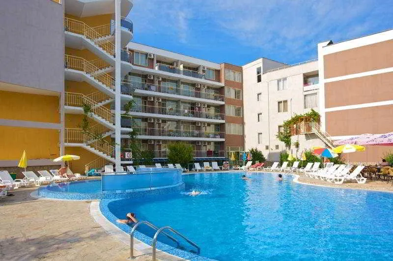 Pool, Kavkaz, Bourgas