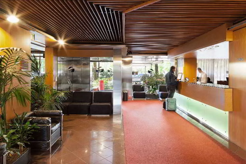 Lobby, Excel Milano 3, Milan