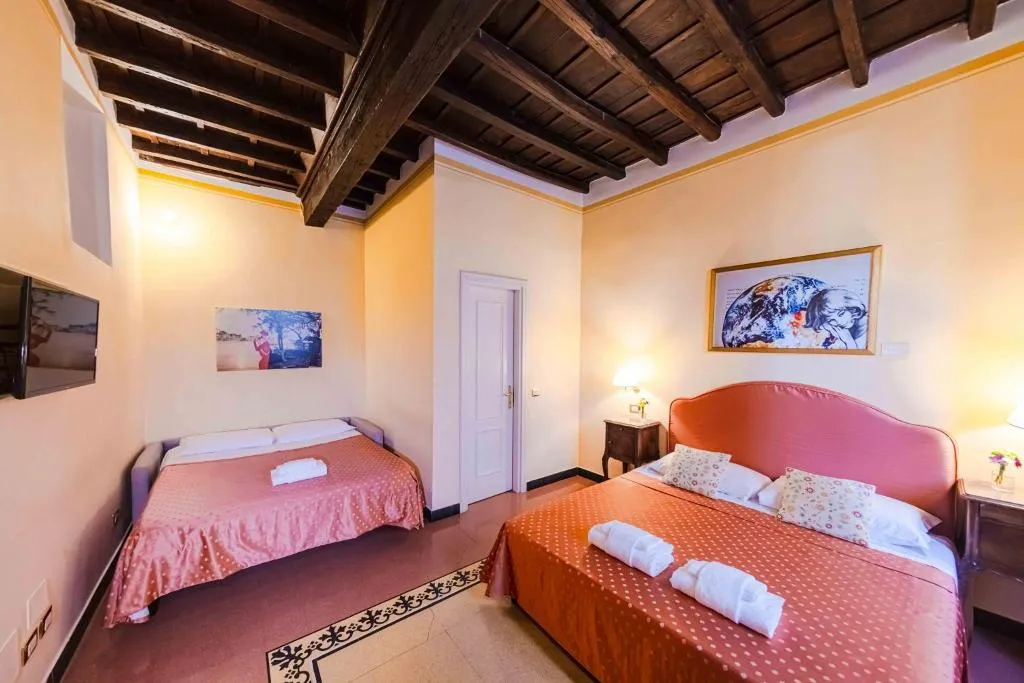QUADRUPLE STANDARD Room, Casa de' Fiori Biscione, Rome