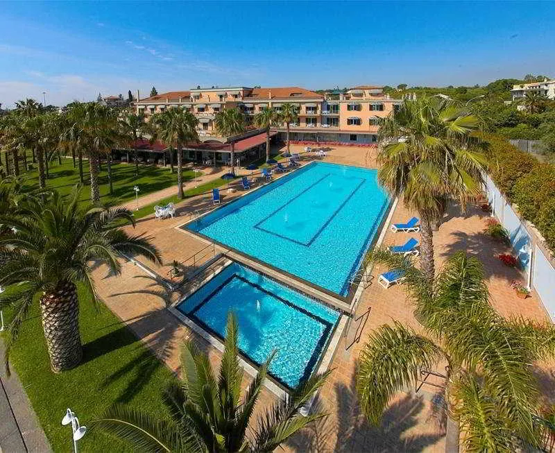 Pool, Orizzonte Acireale, Catania