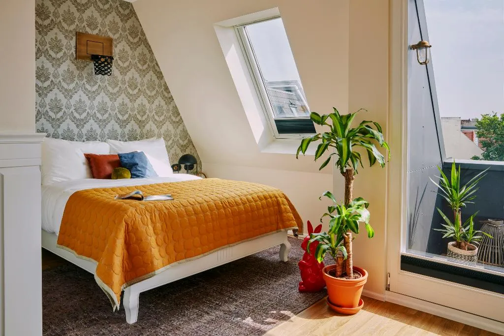 DOUBLE EXECUTIVE Room, Max Brown Hotel Ku’damm, part of Sircle Collection, Berlin