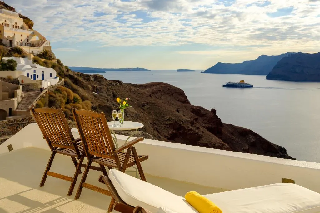 SUITE HONEYMOON Room, Fanari Villas, Santorini