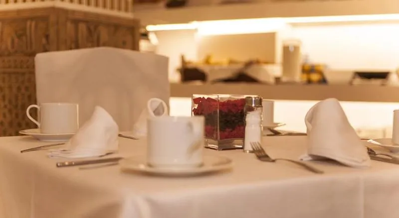 Restaurant, Carlos V, Madrid