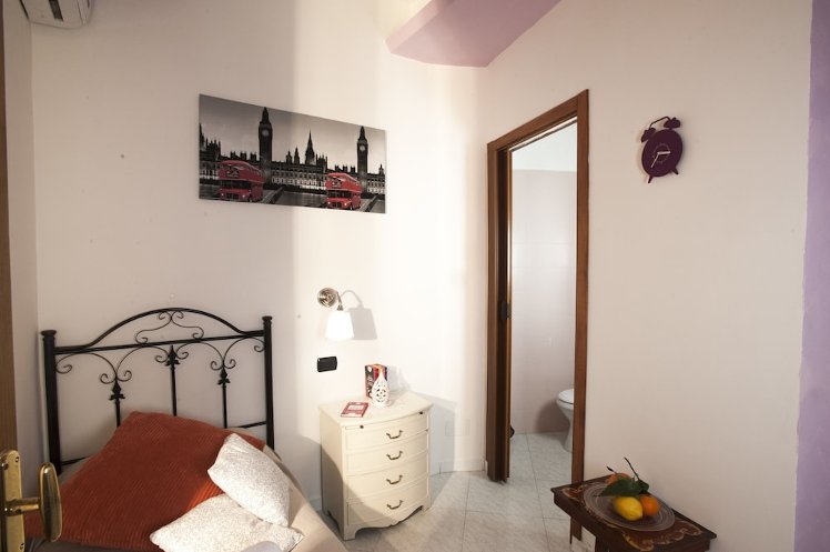 B&B Elena, Naples