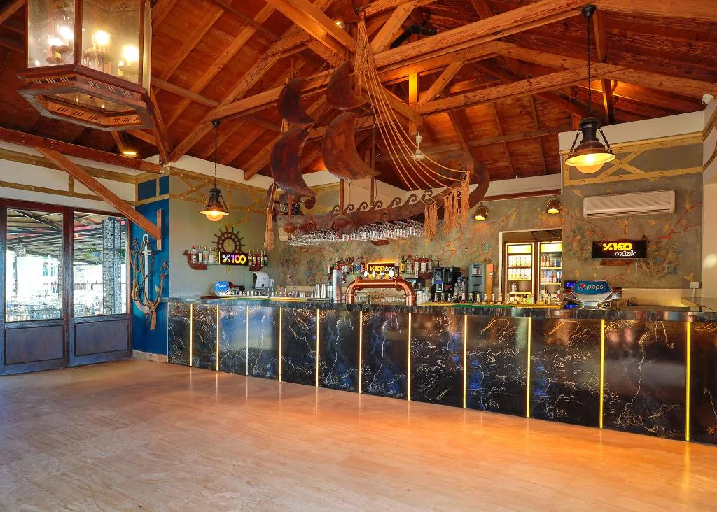Bar, Sealight Resort Hotel, Izmir