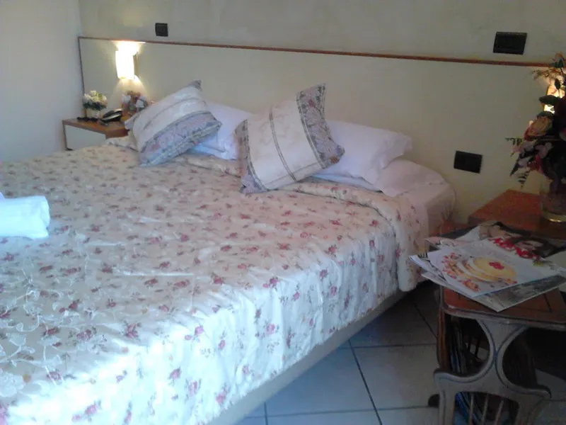 DOUBLE SUPERIOR Room, Hotel Happy Days, Naples