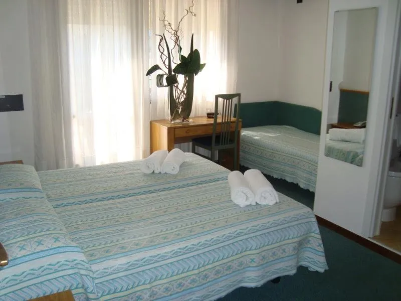 Room, Emperador, Venice