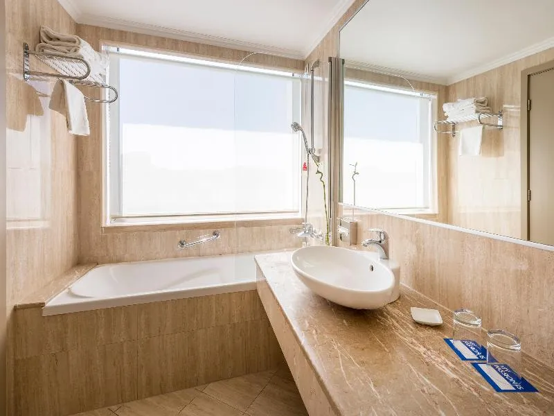Double or Twin STANDARD Room, Melia Lisboa Oriente, Lisbon