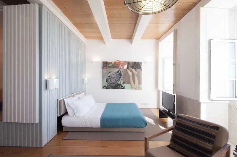 Room, Flattered To Be In Porto, Porto