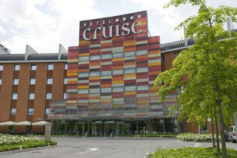 General view, Cruise, Milan