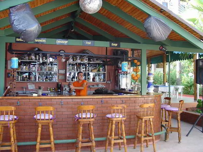 Lobby, Amos, Dalaman
