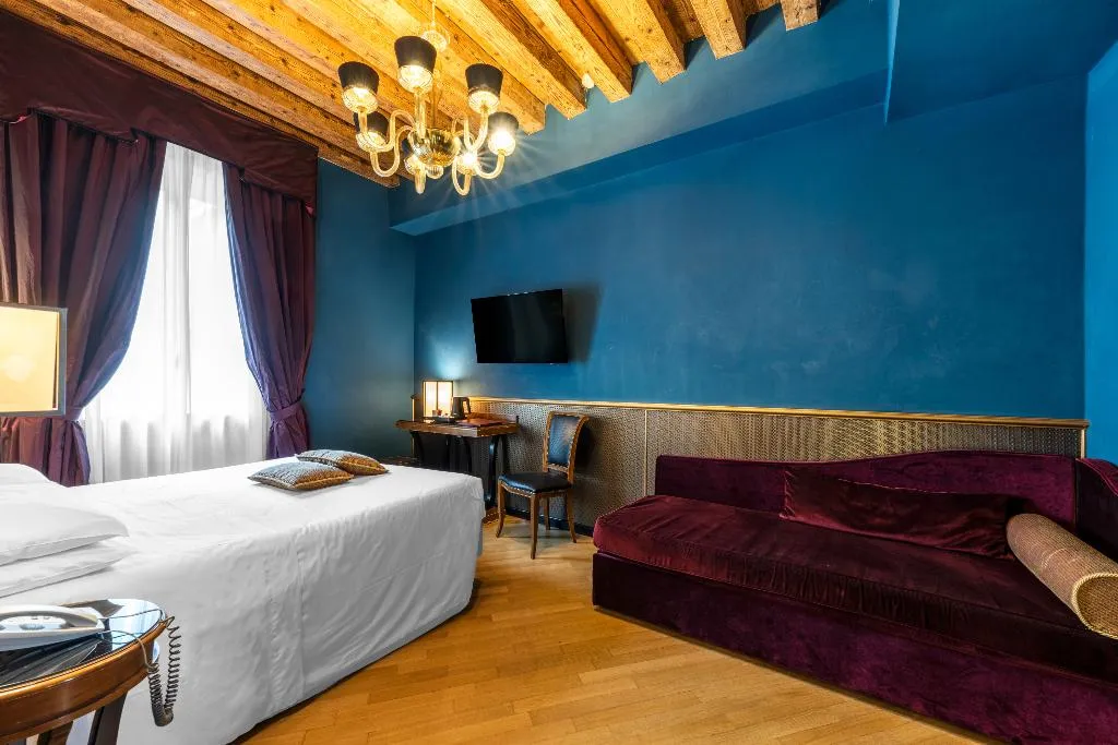 TRIPLE SUPERIOR Room, Paganelli, Venice