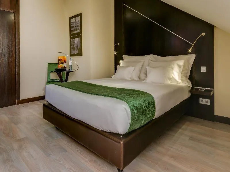 DOUBLE STANDARD Room, behotelisboa, Lisbon