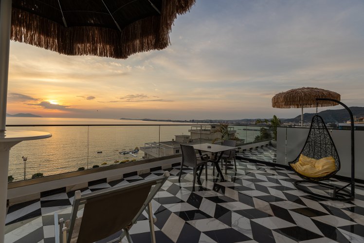 Hotel Britania, Kavaje