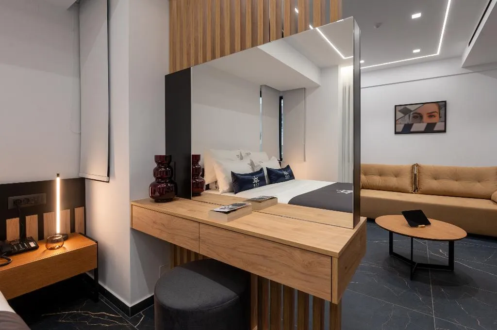 SUITE DELUXE Room, Captain Napoleon Paterakis CNP Luxurious Suites, Crete