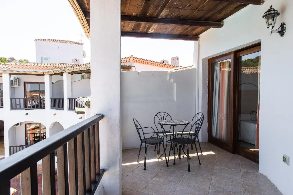 QUADRUPLE GRAND DELUXE Room, Hotel Pedra Santa, Olbia