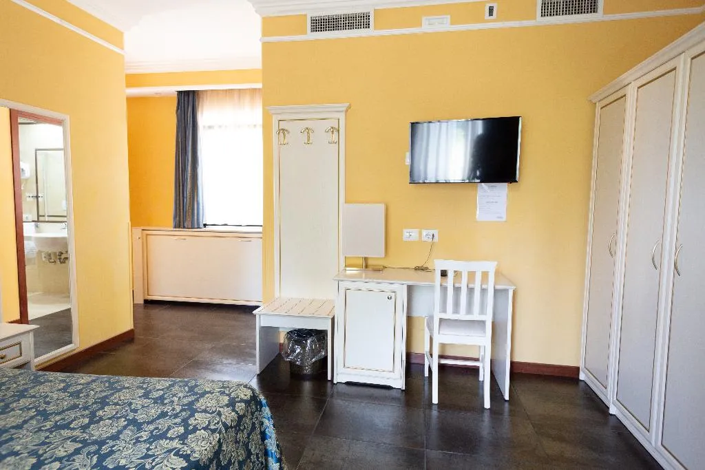 QUADRUPLE STANDARD Room, Cervara Park Hotel, Rome