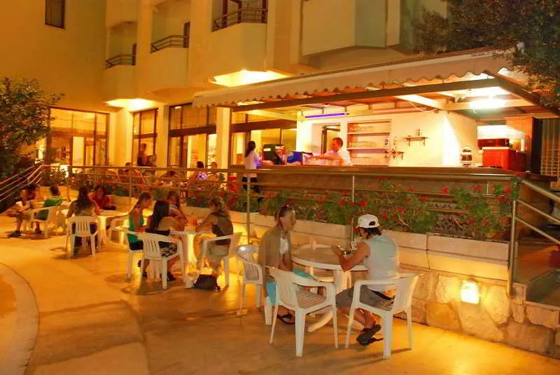 Terrace, Marbel Hotel by Plam Wings, Izmir