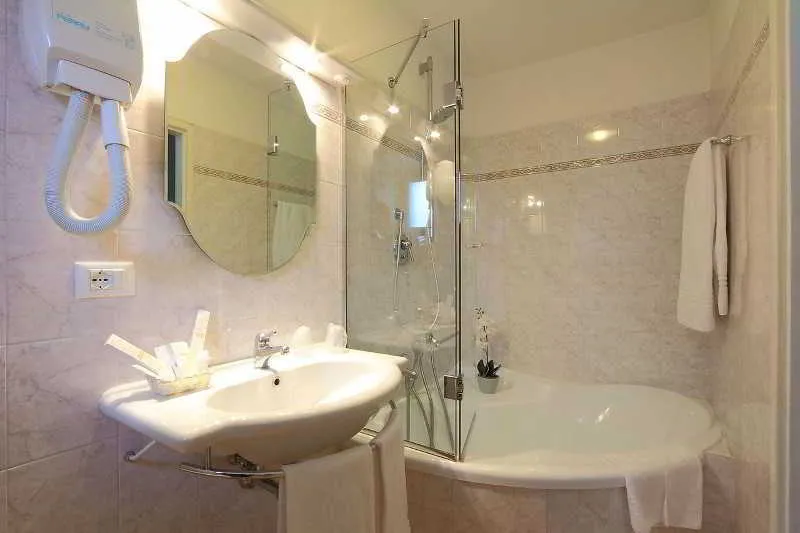 Room, Hotel Villa Liana, Florence