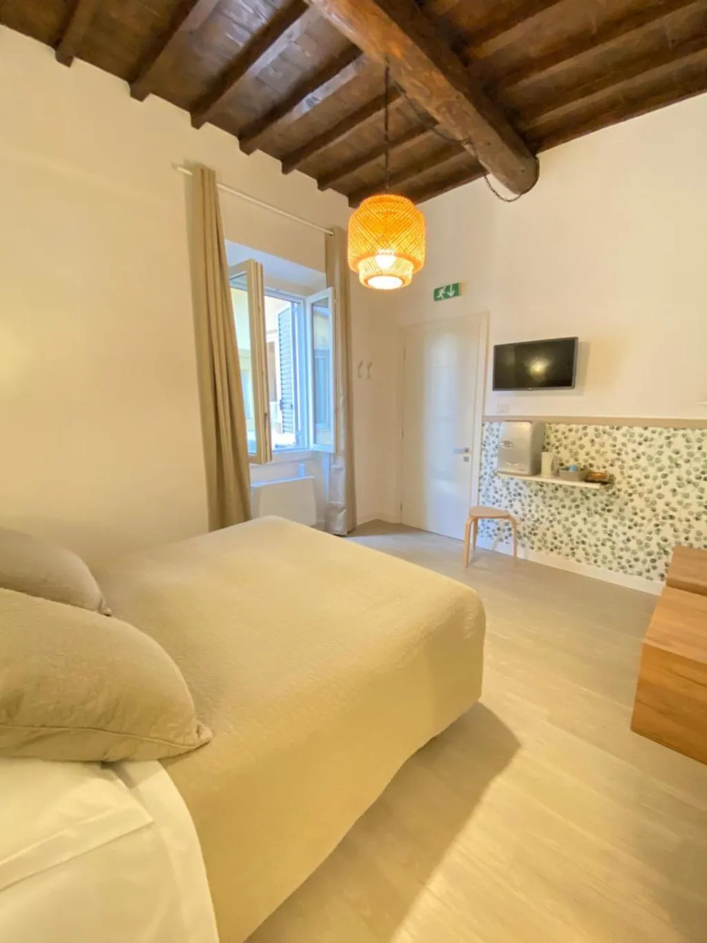 DOUBLE STANDARD Room, Nella, Florence
