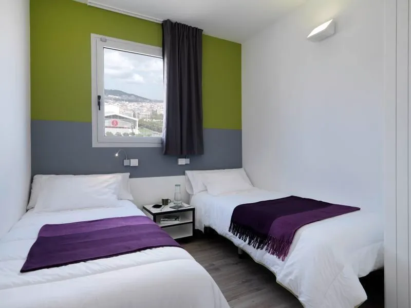 TWIN TWO BEDS Room, Melon District Marina Residencia, Barcelona