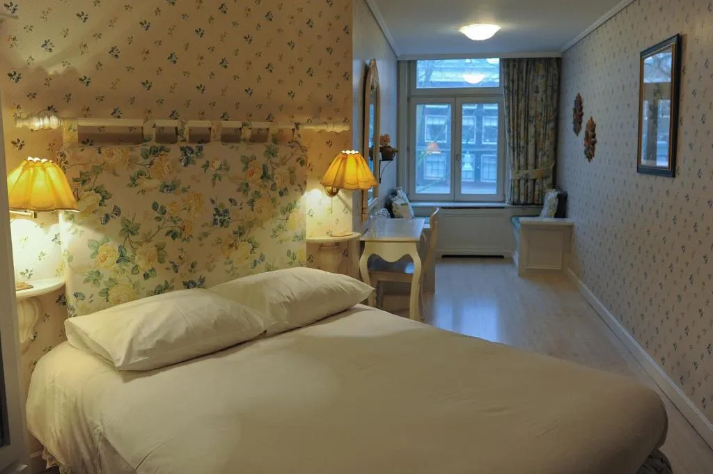 DOUBLE STANDARD Room, Imperial, Amsterdam