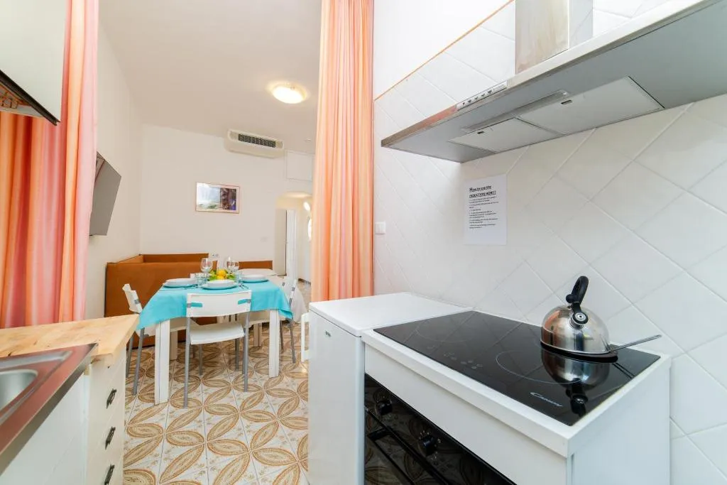 APARTMENT ONE BEDROOM Room, Residence Le Villette, Naples