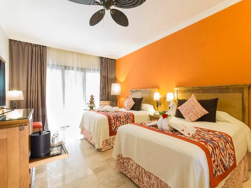 DOUBLE STANDARD Room, Grand Palladium Colonial Resort & Spa All Incl., Cancun Area