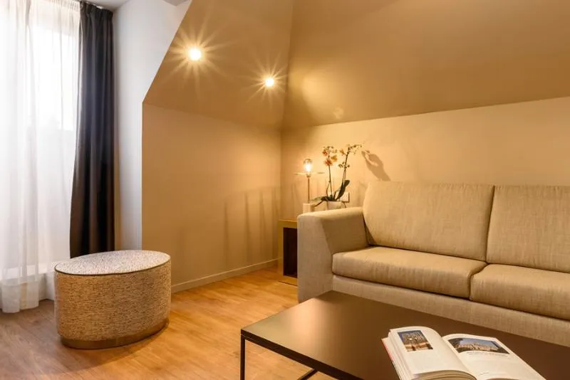 General view, Dorma Almada Porto, Porto