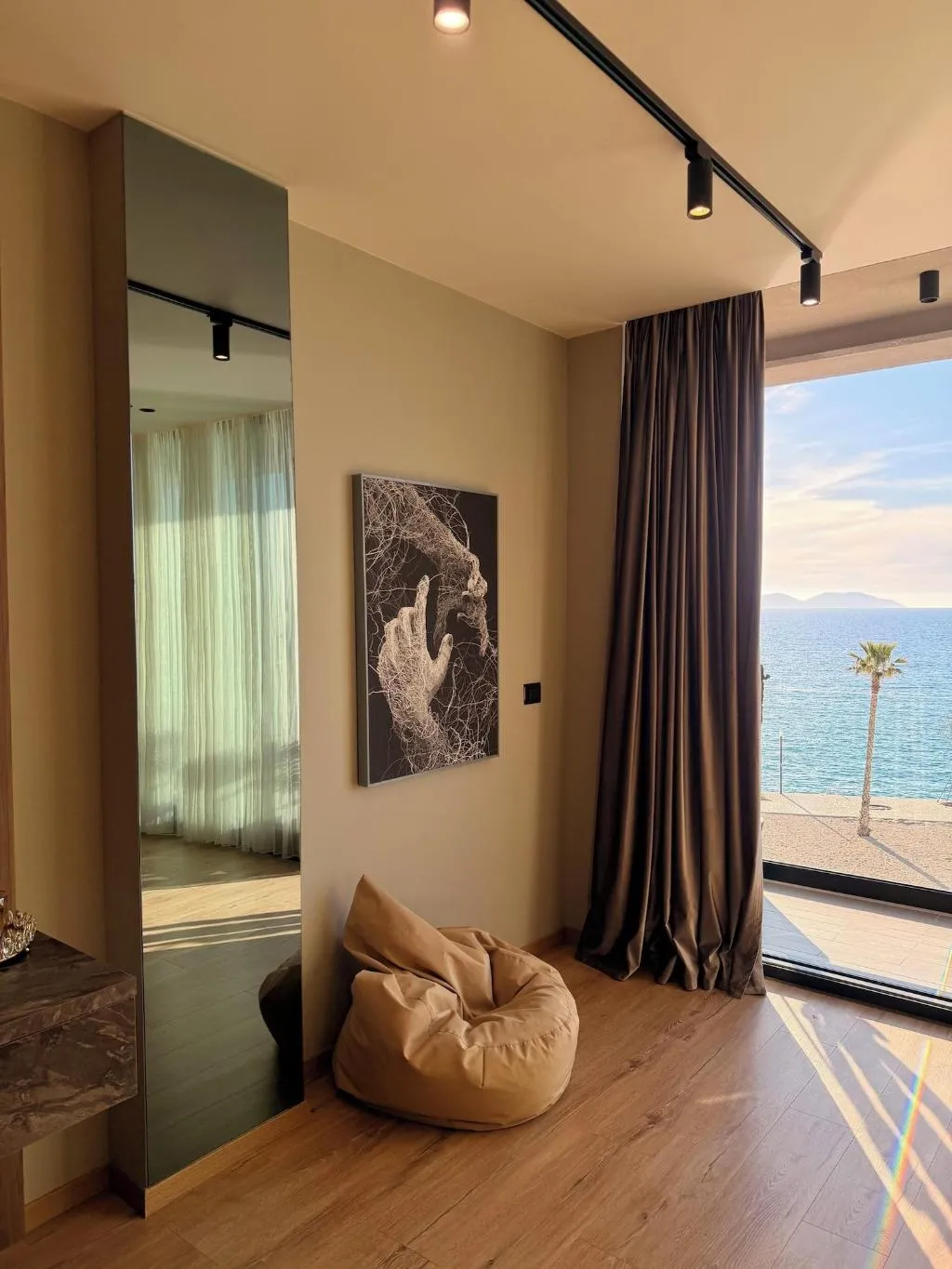 Room, Esbjerg Hotel, Kavaje