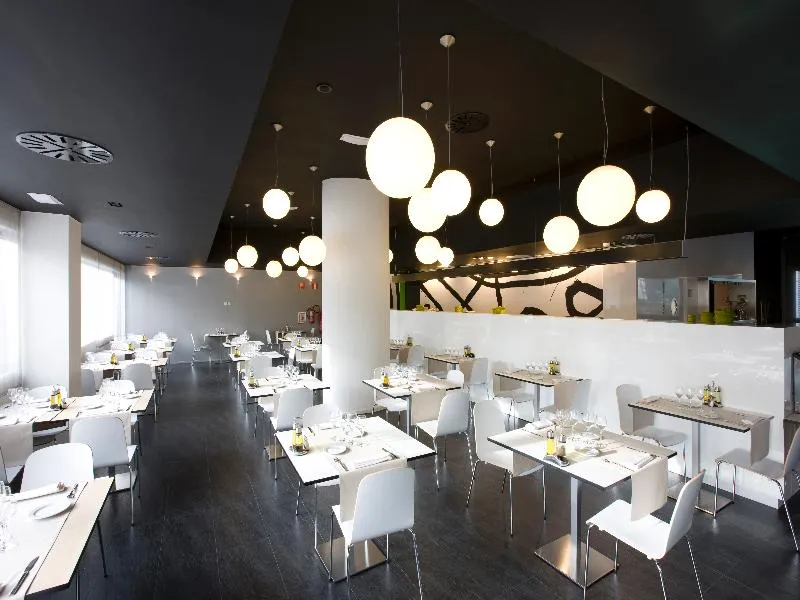 Restaurant, Zentral Castellana Norte, Madrid