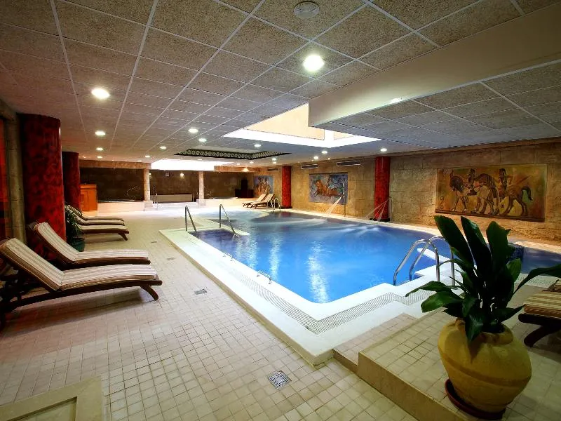 Sports and Entertainment, Peniscola Plaza Suites, Valencia