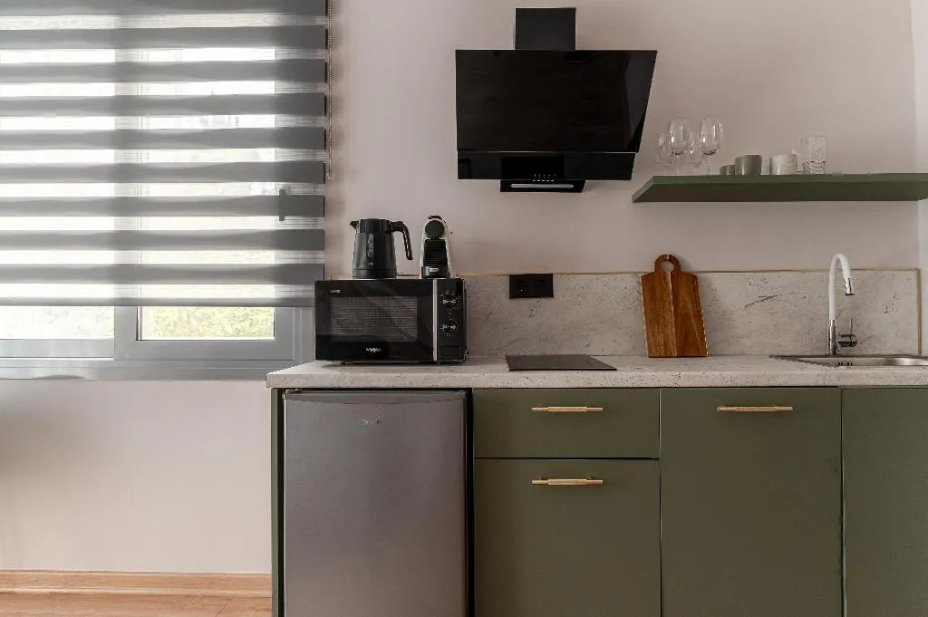 APARTMENT WITH BALCONY Room, Phalerus Suites, Athens