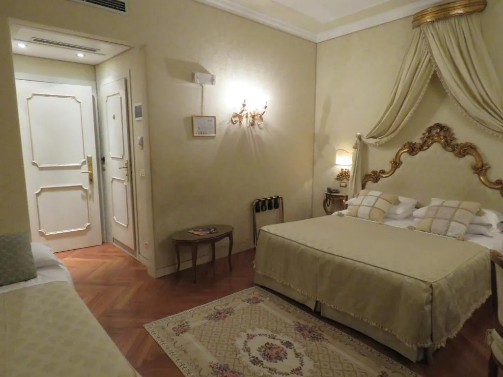 TRIPLE PREMIUM Room, Antico Doge - a Member of Elizabeth Hotel, Venice