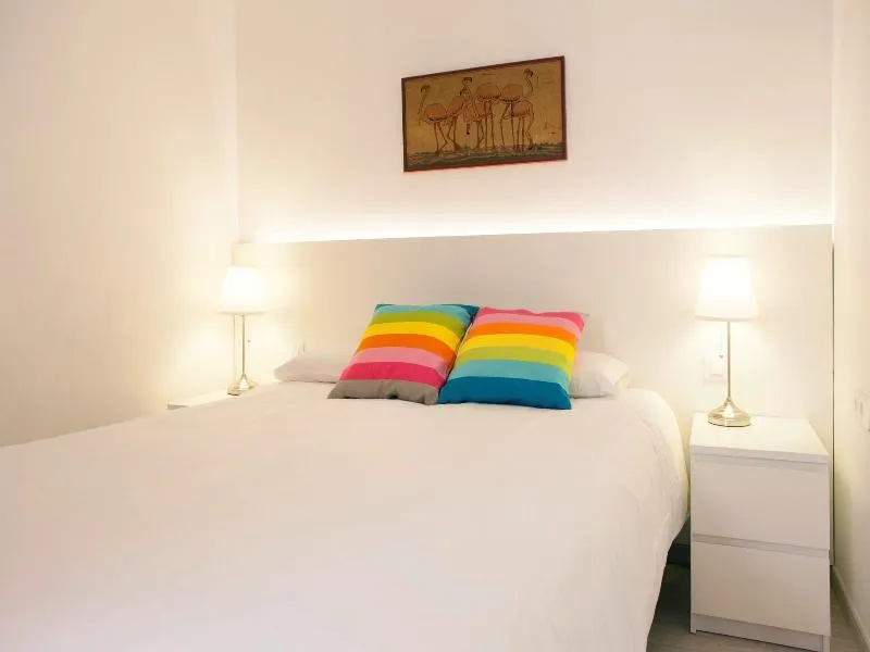 APARTMENT CAPACITY 6 Room, Bacardi Central Suites, Barcelona