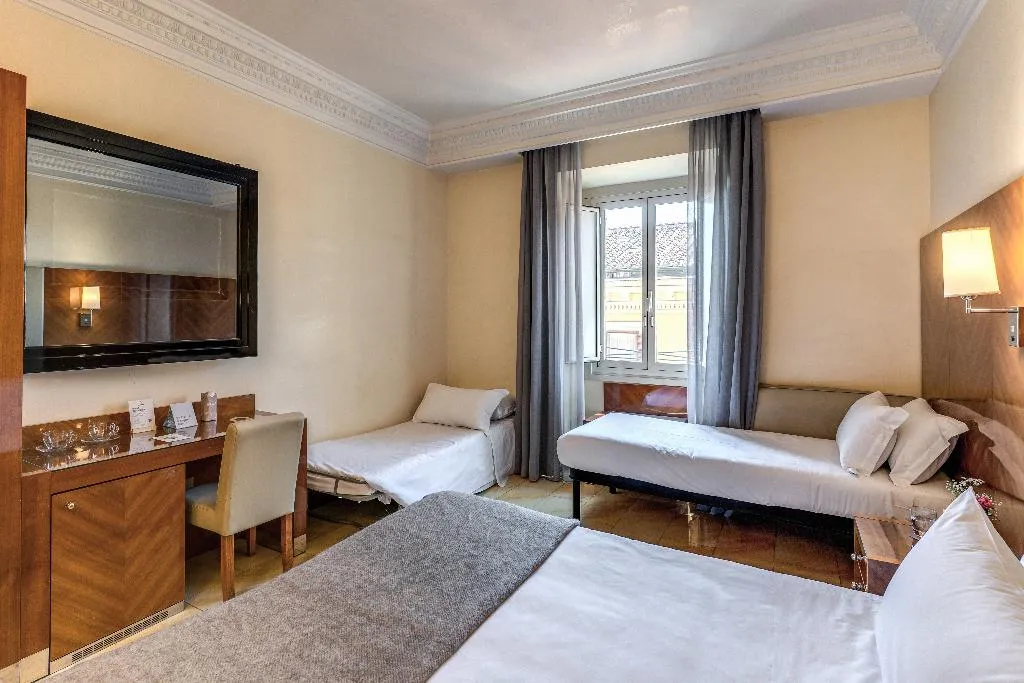 QUADRUPLE STANDARD Room, Sonya, Rome